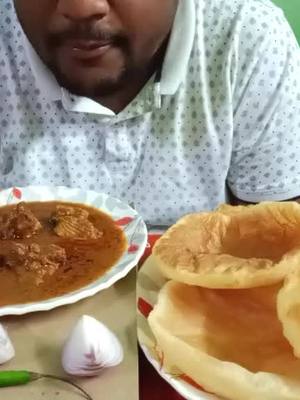 A post by @mifoody on TikTok caption: Soft Luchi and Mutton Curry #mifoody #tiktokfoodie #nonveglover #tiktokchef #dilboletiktok #trending #foryoupage #tiktokindia @tiktok_india