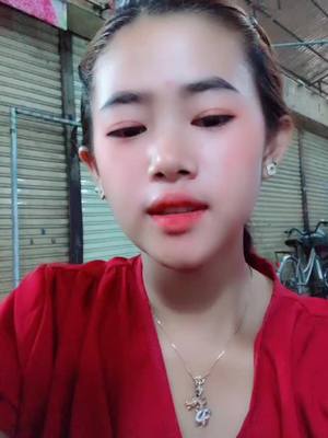 A post by @ on TikTok caption: Ok otនាក់នៅpp