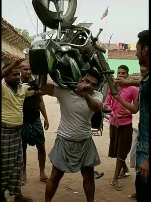 A post by @manas668510524 on TikTok caption: 🙏 Reality's Oldman hevy weight Bike please 💟 kardo friend#foryou#fyp#!#foryoupage#MyntraEORSChallenge#@tiktok#follo@tiktok_india!!