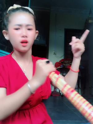 A post by @ on TikTok caption: ដឹងអីទេ