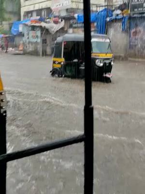 A post by @mrfaridbolt on TikTok caption: Mumbai Andheri Ki Barish# dekh lo# Itna Raftar Ki Barish ho rahi hai#😭😭 #😭😭 #😭😭 #😭😭 #😭😭 #😭😭 #😭😭 #😭😭 #😭😭 #😭😭 #😭😭 #😭😭 #😭😭