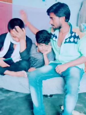 A post by @luckysuperhit on TikTok caption: de diya n sahi jawab 😜😜😜#funnyvideo #tiktokviralvideo #trending #foryoupage #tiktok