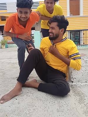 A post by @amitsahu7496 on TikTok caption: ye kya bol diya😆😆😂#funnyvideos #cgcomedy #tiktokindia_ #kasdolking @yemansahusahu @_amansagar02