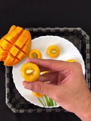 A post by @sayhitomg on TikTok caption: #tiktokchef #mango #dessert #merepapa #Foodie #foodblogger