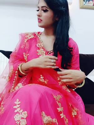 A post by @neha.kumari2929 on TikTok caption: #modelface #fypage #trend2020 #punjabigirl #punjabidialogue