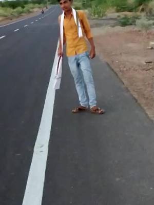 A post by @manoharbishnoi029 on TikTok caption: my fast slow motion😍😍😍😍#slow#viralvideo #tiktokindia #champibeats #slowmotion