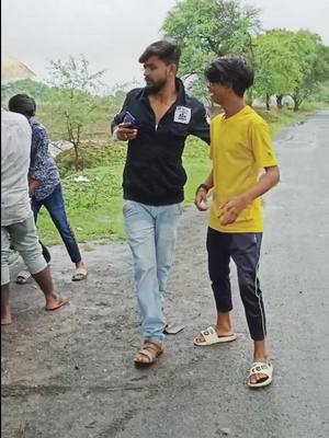 A post by @amitsahu7496 on TikTok caption: ek bar mahu la mare rahis he🤣😂😆#cgfunny #cgcomedy #tiktokindia_ #kasdolking @devendra_sahu_1437 @_amansagar02