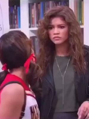 A post by @zendaya.23 on TikTok caption: #foryoupage #zendaya #kcundercover