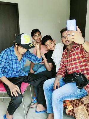 A post by @sidhantchaudhary0014 on TikTok caption: Laal goriye😅 #foryou #following #dilboletiktok #tiktokindia #respect #goviral #sidbadboy #funnyvideos #foryoupage #dhimankhera