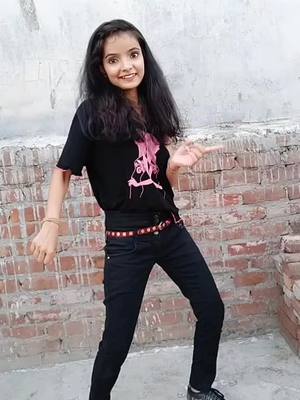 A post by @kanchan_patwa on TikTok caption: Liife main Bbu Shona k ate he sb chiz time pr hone lgti hai 😜 #fyp #tiktok #tiktokindia_ #foryou #trending #timeterotikha #khayalrakhyakar #dance