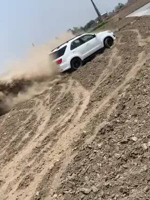 A post by @kamal4000_ on TikTok caption: Fortuner’s #pbx_26 #foryou #fyp #foryoupage #tiktokindia