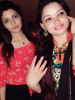 A post by @suma..lipika on TikTok caption: with ma bangari💞💞#friendship #friendshipgoals #kannadatiktok #onemillonaudition #tiktok_india #foryoupagе #foryou #trending #fav #handwashchallenge