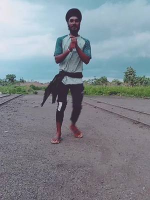 A post by @shivam_singh_5 on TikTok caption: Gondi song ✌️😘🙏 kysa lga 😘😘✌️ vairal video 🙏#tik_tok_indi #danechallenge #swagstepchallenge #foyoupagec #@sandipkamble4740