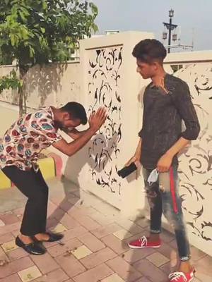 A post by @mr_suhel01 on TikTok caption: Hum Sharif Kya hue puri dunya badmash ban gyi🤒#___mood___off #tiktiok_india #ShareThecare #viral_video #foryou @cutybeautykhan @tiktok