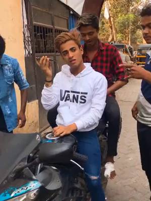 A post by @salman_d54 on TikTok caption: MiSs YoU Bro #tiktokindia #💕 #viral #video #foryou #foryoupage #trending #salmand54