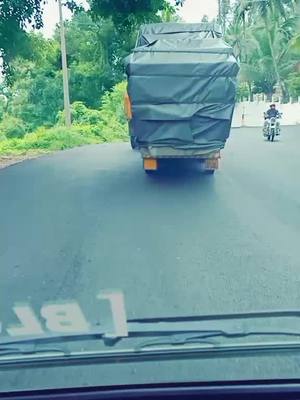 A post by @sreejithkuttas007 on TikTok caption: മച്ചാന്മാരെ ഈ ലോഡും കയറ്റി പോകുന്ന വണ്ടി ഏതാണ് അറിയുന്നവർ കമന്റ് ചെയ്✌️#vandiprathan #support #tiktok_india #nanbanuyir #