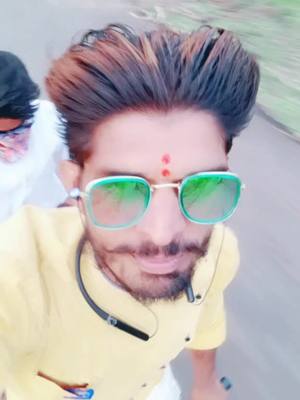 A post by @pavanpatil3031 on TikTok caption: नाचतेय तालात हे पाखरू हसते गालात#fypage#मराठी_मुलगा #tiktokindia #foryoupage #sarpmitra #आम्ही_हिंगोलीकर #मराठा #bikelover