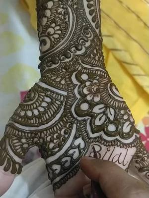 A post by @ghazala297 on TikTok caption: plzz like and share my videos frnds support me plzzz#mehndilover #mehndi #tranding #bilal