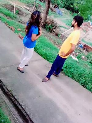 A post by @dimpy00786 on TikTok caption: yaari tod Deni Tu badmashiya krda #swagstepchallenge #tiktoklover #duet #handwashchallenge #Love #trending