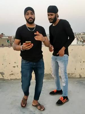 A post by @official_jeetlove1313 on TikTok caption: no caption#tok74 #tiktok_india #foryoupage #foryou #jeetlove #duet #backbenchersonflipkart @mandeepsing74