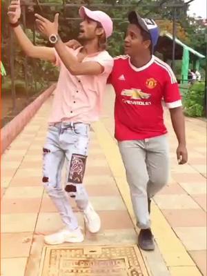 A post by @imrannn16 on TikTok caption: koi bhi khubsurat nahi hai 😅#duet #loveforever #trending #foryou #immafam_95 #tiktok #tiktokindia #foryou @popular.king_95