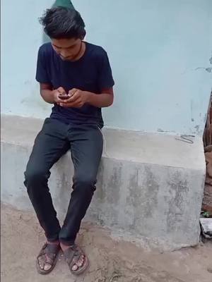 A post by @bihariupadhyay56 on TikTok caption: उतार ली 😂😂🤪@asheeshupadhyay3 #funny #ownvoicevideo #forupage #own_voice #viralvideos #आशीषउपाध्याय