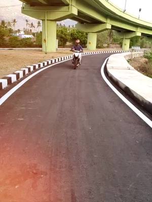 A post by @road_fighter77 on TikTok caption: #myntraeorschallenge #slowmo #stunter but seriya varala.......😂😂