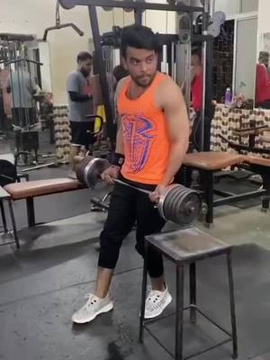 A post by @khanaqib7777 on TikTok caption: sahi kha naa #foryoupage #foryou #tiktok #slowmo #fyp #followmeplz #gym #terding #support #duet @tiktok_india @tiktok