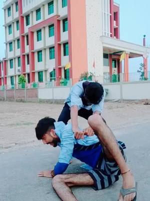 A post by @budhanewalechore on TikTok caption: hum to inshan hai suwar thodei ..😂😂#funnyvideos #trending #tiktokindia #fyp #viral #foryoupage @davidwarner31 @aamir.19 plz video end tk dekhna