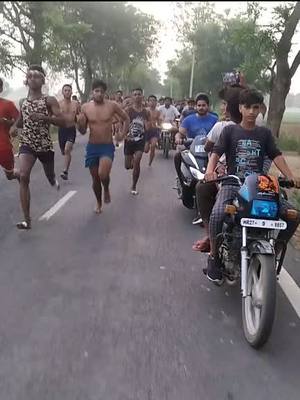 A post by @mr_vivek.04 on TikTok caption: 1600 m 🏃 running competation ⚔️army⚔️ #dahularoad #gaodahula #frsttime #4.17 #armyaale #racer #mrvivek04 #foryou #foryoupage #TideLagaoDaagHatao #tok