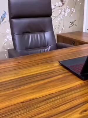 A post by @li_foru on TikTok caption: #relax #office #tiktok #foryou