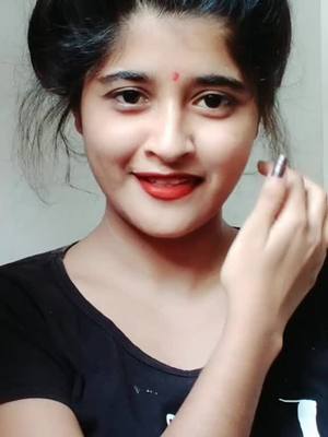 A post by @barotami220399 on TikTok caption: blooper#lipcolourchallenge