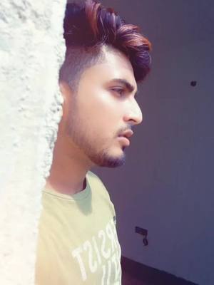 A post by @abdul__99 on TikTok caption: #romantik #video #my_stail @tiktok @tiktok_india #mystyle