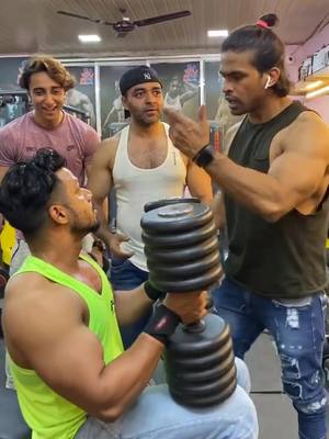 A post by @modernfitnessgym on TikTok caption: havi waigt hai desbelens k bad bhi wthadiya#foryou #tiktok_india #gym #fitness #m_f_g @arhanansari456 @faraaz_zs @imrankhanm31 #gymmotivation