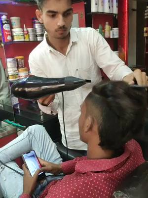 A post by @riyastbarbar86075 on TikTok caption: #hairstyle #tiktok #india #@manvirsingh00