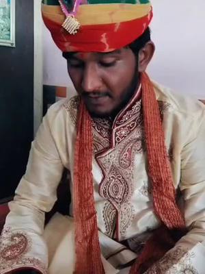 A post by @prakashvyas143 on TikTok caption: જાન હવે આવે સે સુરત માં 😀😀#TideLagaoDaagHatao #tiktok_india #myntraeorschallenge #guju_love_guru2 #kirtipatel5143 #duet @gujju_love_guru2 @kirtipate