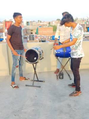 A post by @bhavesh_nadiya_0308 on TikTok caption: 🔥🔥💯#TideLagaoDaagHatao #desidhol #duet #bhaveshnadiya0308 #bhaveshnadiya #tiktok_india #rrfilms01