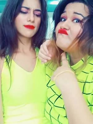 A post by @shreyadcutieee on TikTok caption: Itni jaldi thi ki lockdown mai aahgye🤣Teen pagal🤣@janhvisharma7 @the_cutest_bae_madhu #foryou #team_shreyuu #TideLagaoDaagHatao #bhojpuridabanggs