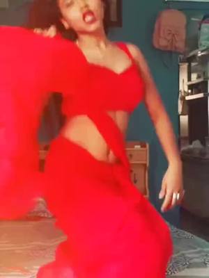 A post by @payal_biswas_14 on TikTok caption: mention your fav dancer on tiktok😍❤🔥 #bollywood #dancerpayal #foryoupage #viral #dance #expression @tiktok_india