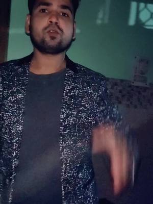 A post by @akayrock1 on TikTok caption: bilkul shi baat boli bhai ne kar do bhai ko viral yaar#tiktok_india phali video h bhai ki#duet