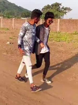 A post by @_nikla_ni_dosti_ on TikTok caption: #bachke🙂##TideLagaoDaagHatao ##viralvideo #tiktok_inida #foryoupagе #jayaadivasi #adivasisong