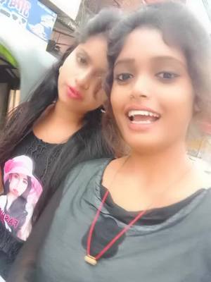 A post by @radhikayadav510 on TikTok caption: full masti time#TideLagaoDaagHatao #tik_tok #tik_tok_india #teamgorakhpur #radhikayadav510 @adityagorakhpuriya18