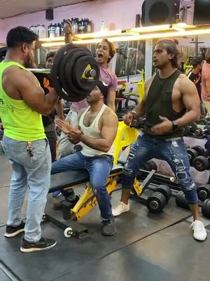 A post by @modernfitnessgym on TikTok caption: Kaun Kaun Hai￼ Video me Saab say Jada Kisna Mara￼ bro @arhanansari456 @faraaz_zs @imrankhanm31 @madboi_.37 #foryou #tiktok_india #gym #fitness #m_f_g