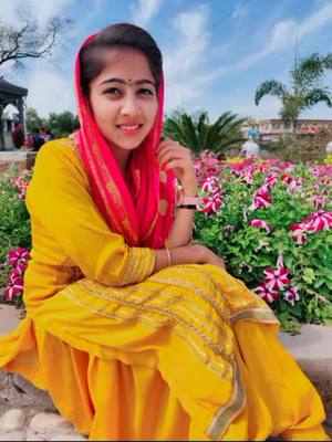 A post by @indersaini0007 on TikTok caption: nice song🥰🥰😍😍🤗🤗#cuteness #beautifulgirl #nalagarh #tiktok_lover #trending #foryou #foryoupage #tik_tok_india #smile #@luckyrajput0007