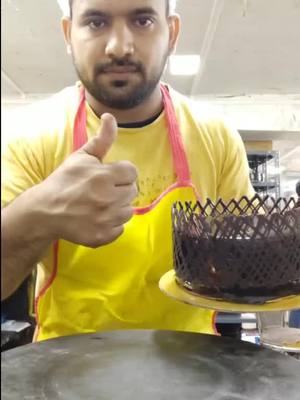 A post by @chefwaseemkhan on TikTok caption: chocolate garnishing#TideLagaoDaagHatao #tiktok_india #cakevideo #foodfood #tiktokfood #tik_tok #chefwaseemkhan