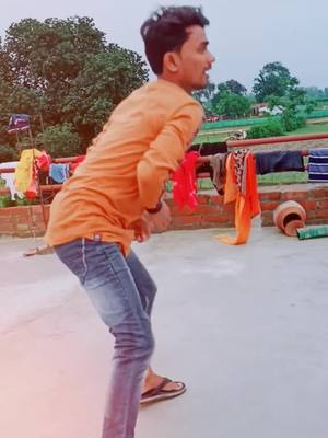 A post by @rajan_gorakhpuriya01 on TikTok caption: rat balam ne aisi aisi mari😁😁#TideLagaoDaagHatao #foryou #viralvideo #acting #dance #viarl @beautysakshi12 @riyadancer008