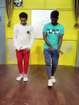 A post by @sandipsuryawanshi on TikTok caption: कोळी म्युझिक🥰🥰✌️✌️🤙🤙🔥🔥#sandip_dancer #trendingsong #tiktokmarathi #आगरी_कोळी #dance #duetdance