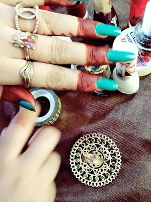 A post by @rupalbundel on TikTok caption: #tiktok #tiktokindia #fouryoupage #fouyou # tape ka nail 💅 kainchi se Kat bhi kar sakte hain