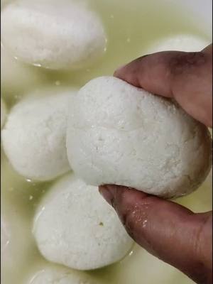 A post by @potpourrivlogs on TikTok caption: Bengal's gift to the world - ROSHOGOLLA! 😍#rosogolla #tiktokbengal #bengalisong #bengalifood #rasgulla #bengalidialogue #bangla #sweet #dessert