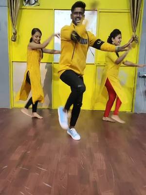 A post by @sandipsuryawanshi on TikTok caption: Humari Style Me 🔥🔥💃💃🤙🤙@punam_punekar @kajol1528 #trendingsong #dance #duetwithme #sandip_dancer #tiktok_india